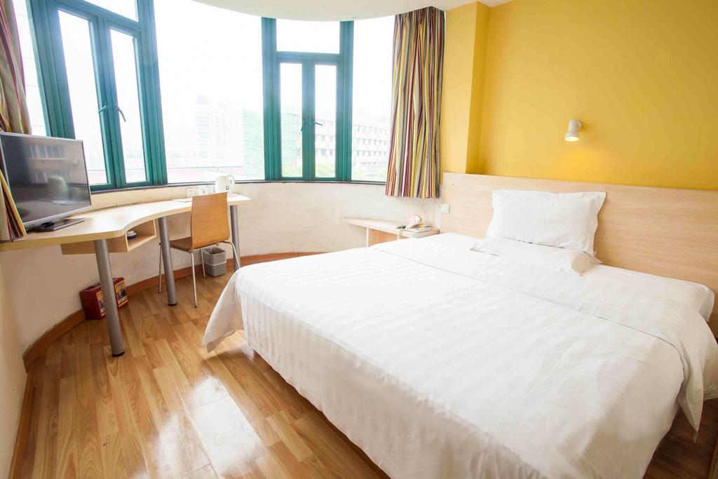 7Days Inn Hengyang West Jiefang Road University Of South China Quarto foto